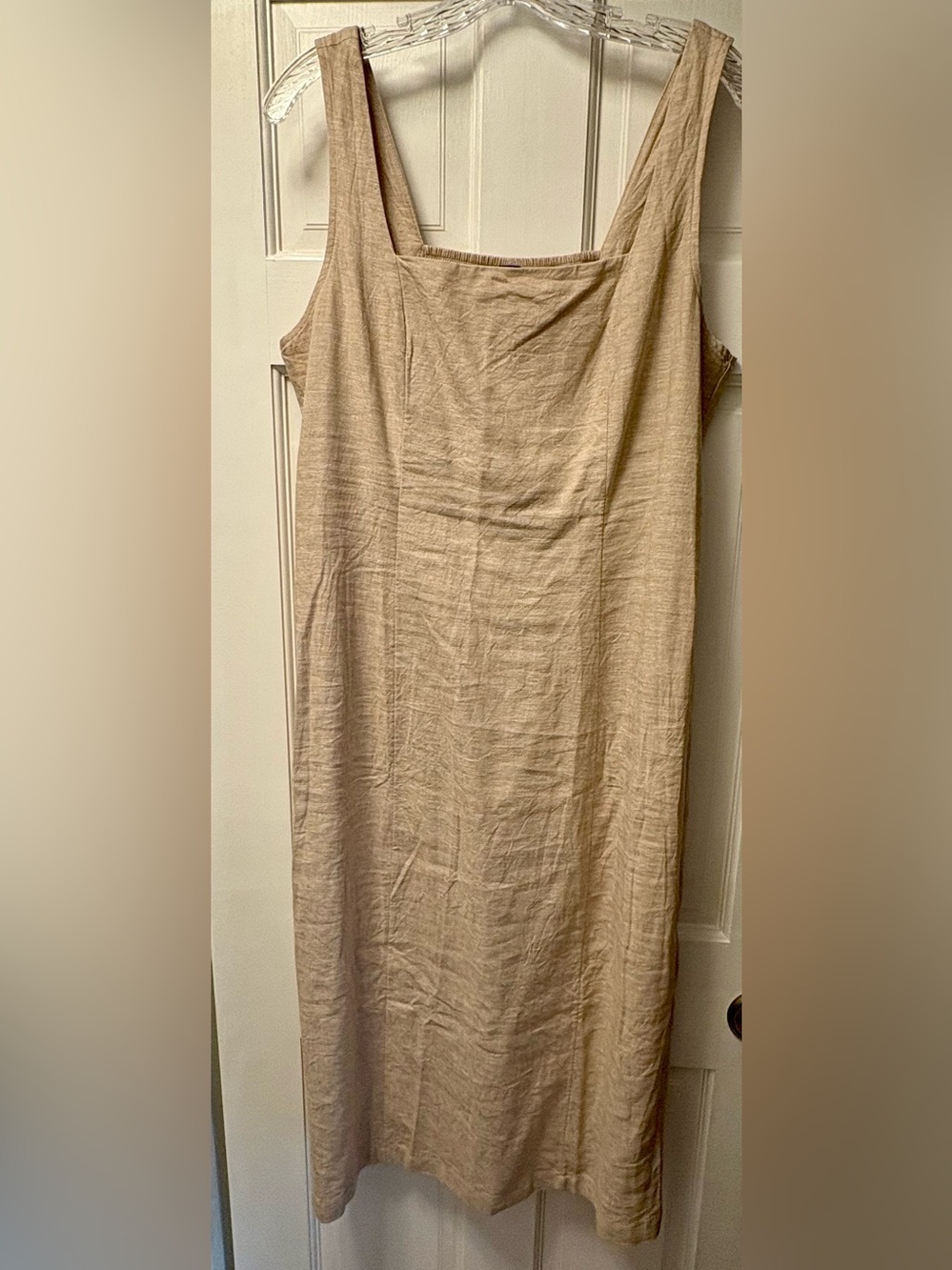 Old Navy Sleeveless Maxi Dress in Light Beige